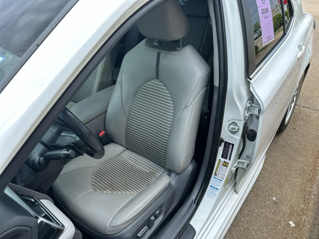 Used 2021 Super White Toyota SE image 27