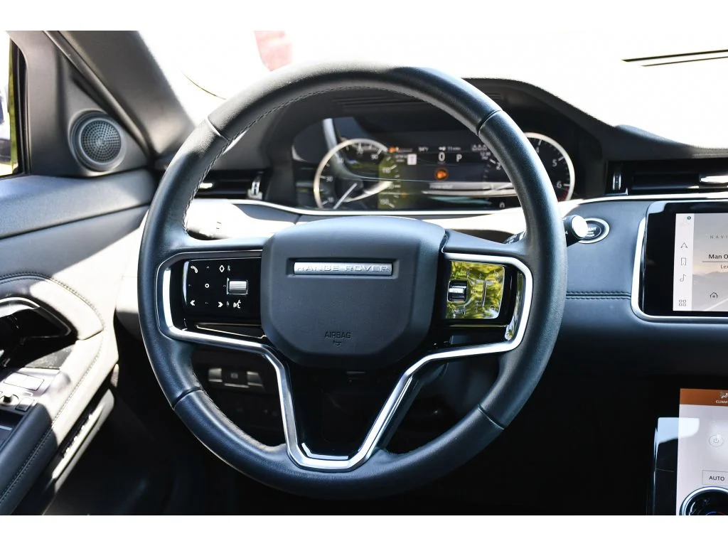 Used 2023 Fuji White Land Rover S image 17