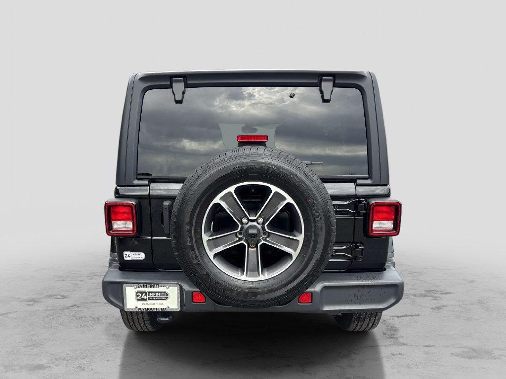 Used 2023 Black Jeep Sahara image 4