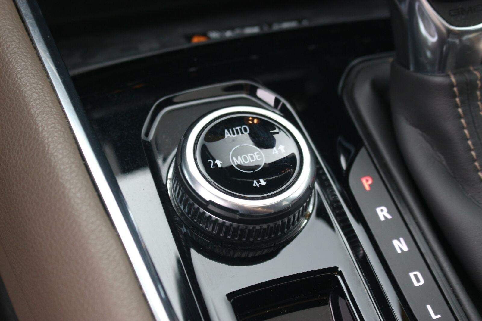 Used 2024 Summit White GMC Denali image 24