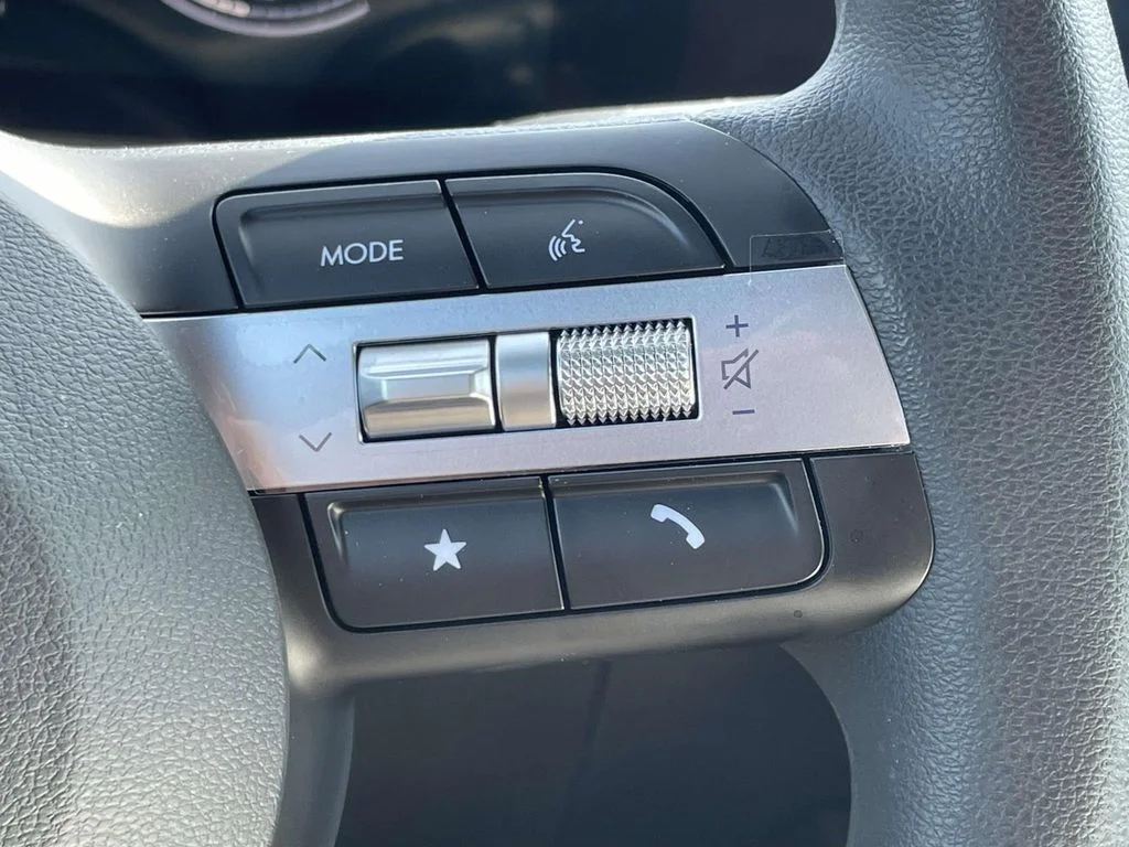 New 2026 White Hyundai SE image 19