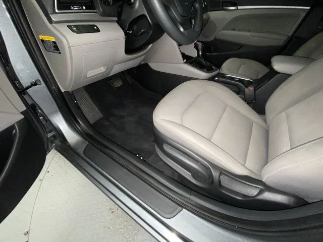 Used 2017 Gray Hyundai SE image 12