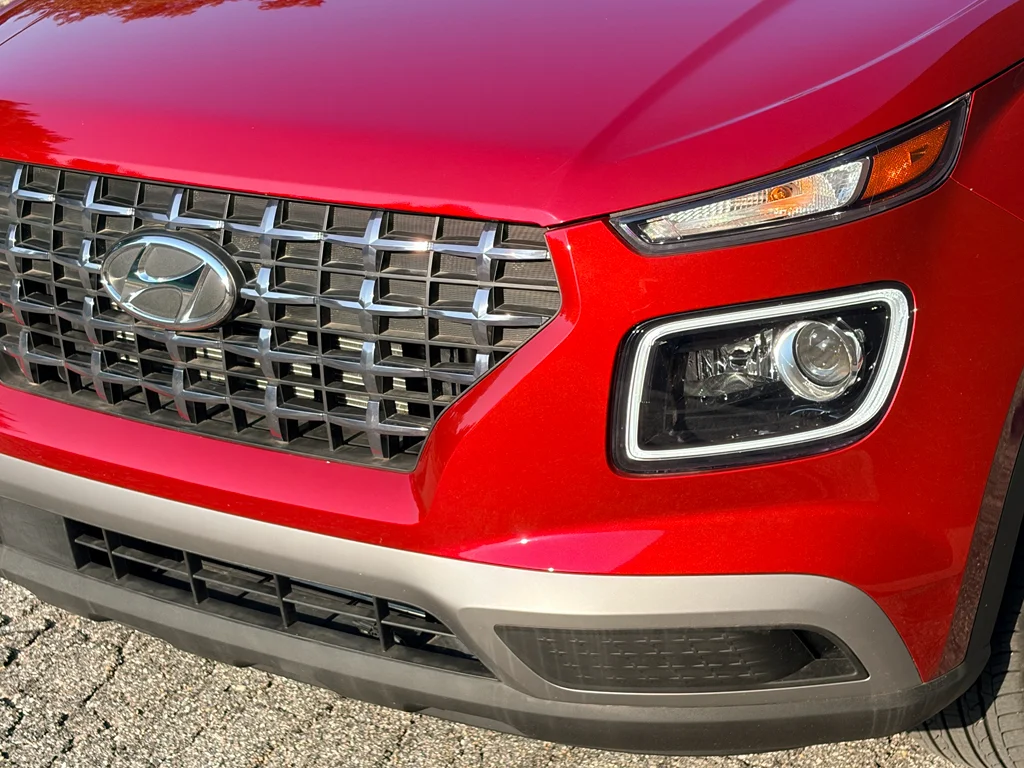 Used 2025 Ultimate Red Hyundai Limited image 30