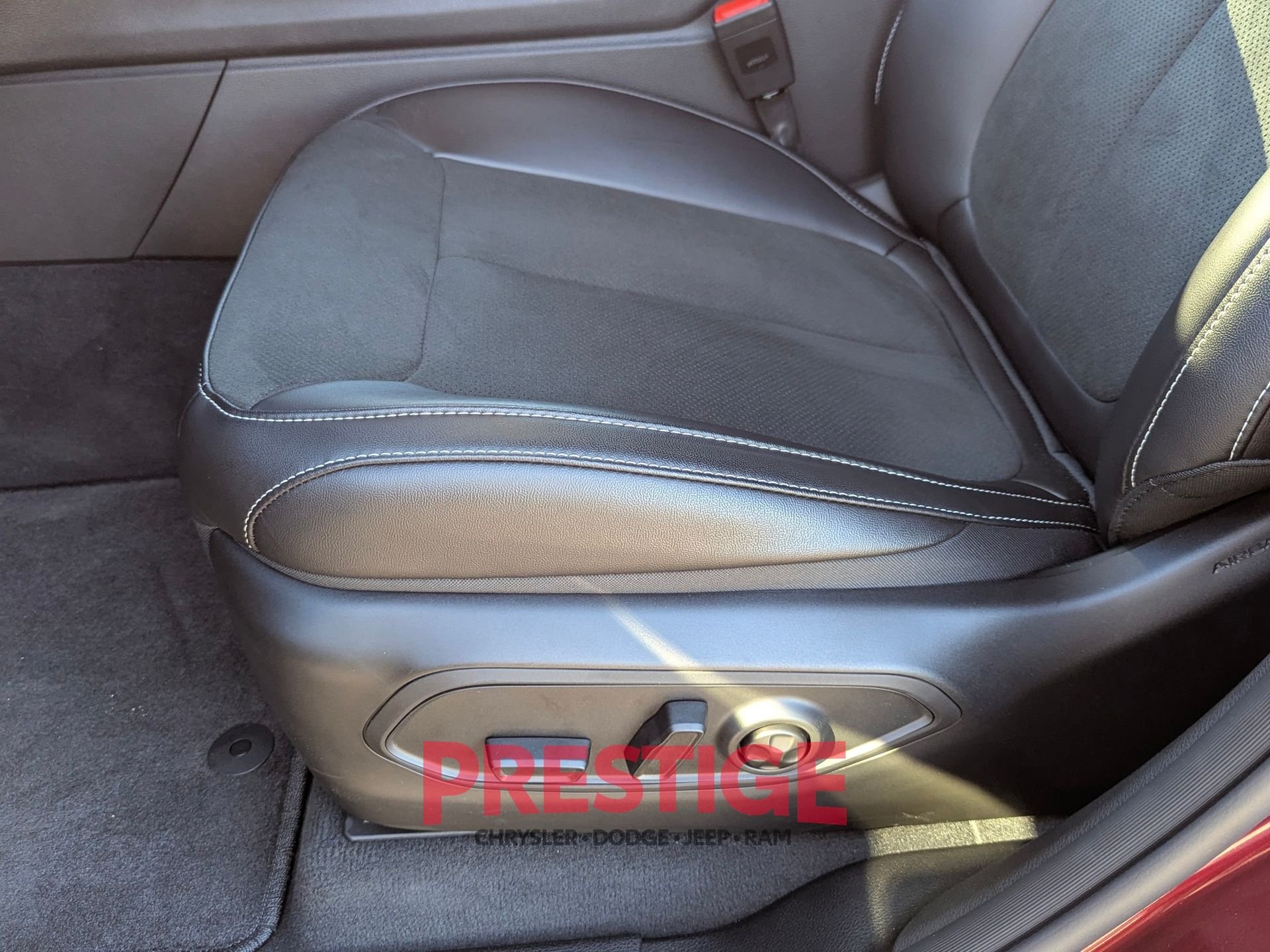 2025 Jeep Grand Cherokee Altitude - Photo 22