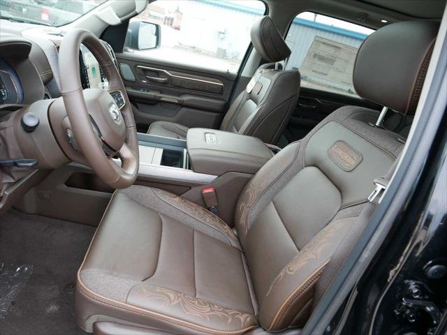 New 2026 Diamond Black Crystal Pearl-Coat Exterior Paint RAM Limited Longhorn image 9