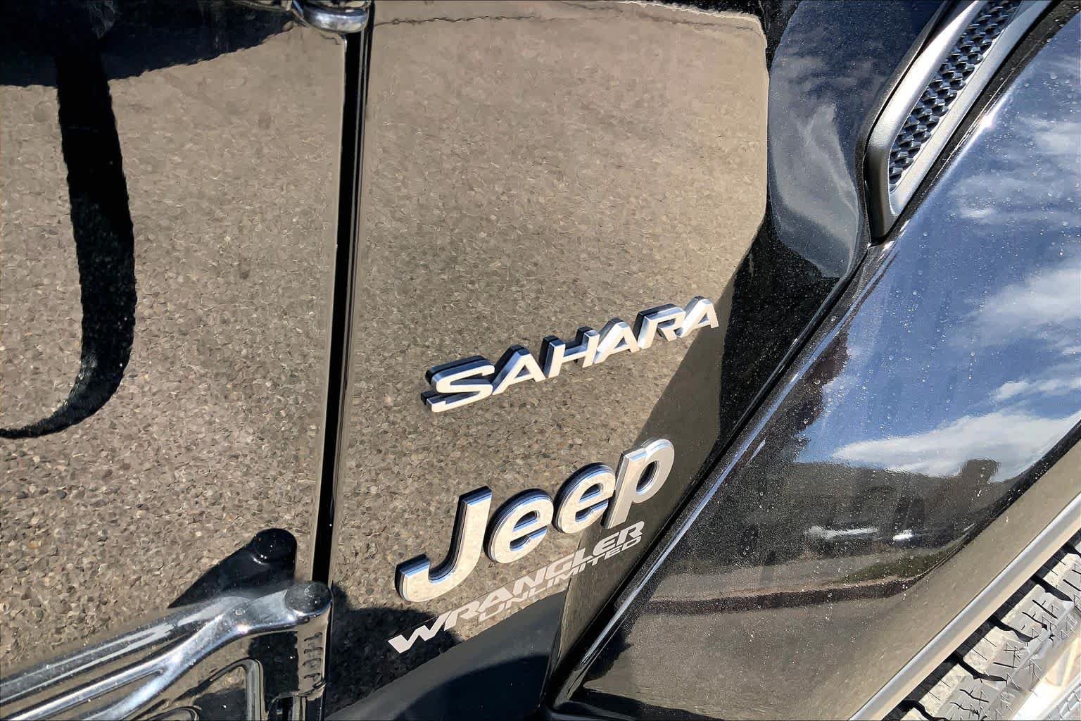 Used 2020 Black Clearcoat Jeep Sahara image 9