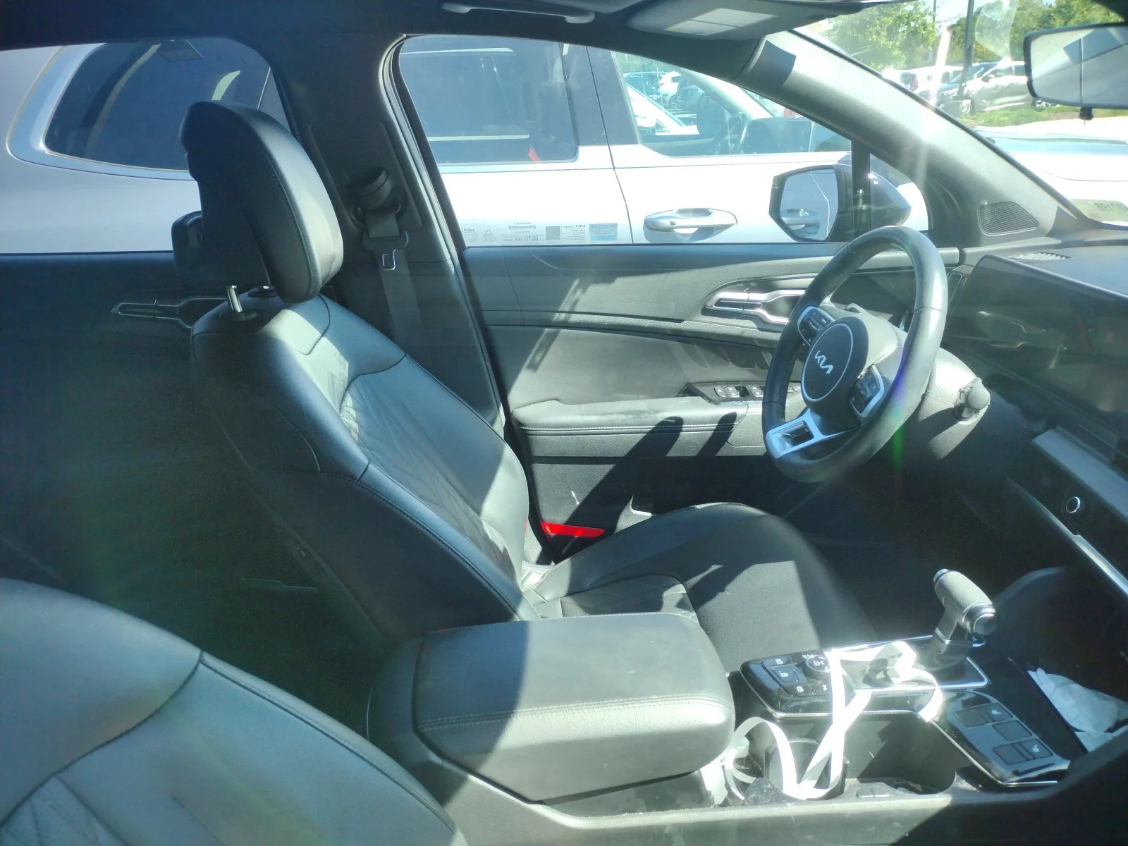 Used 2024 Red Kia X-Line image 3
