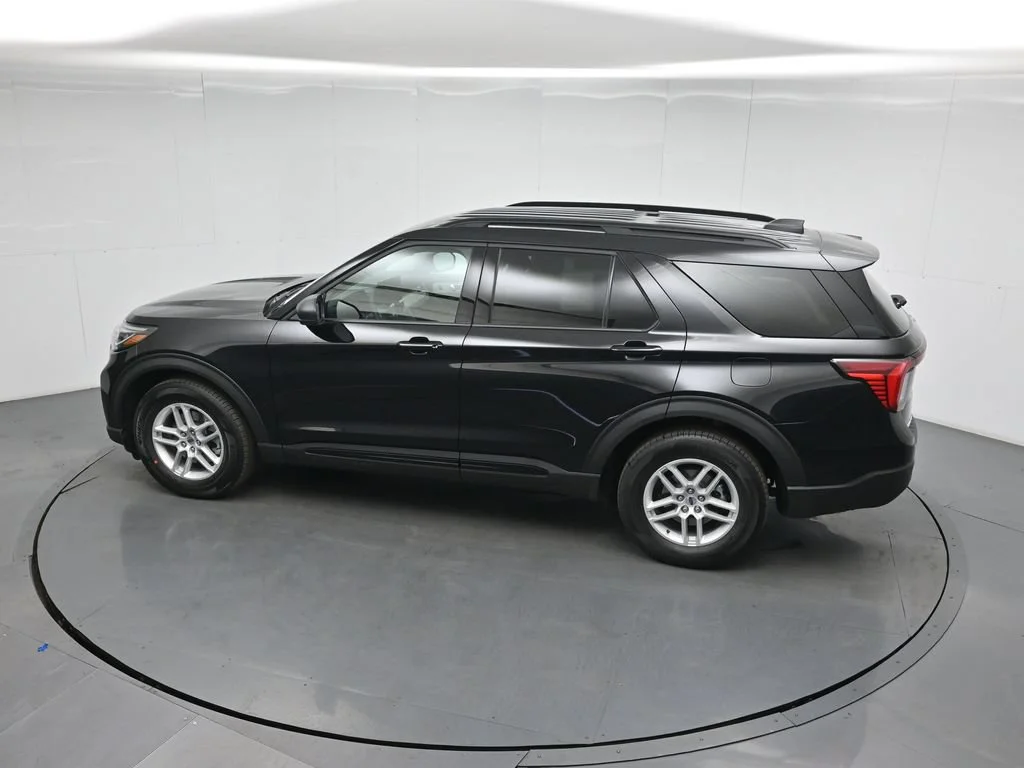 New 2026 Agate Black Metallic Ford Active image 41