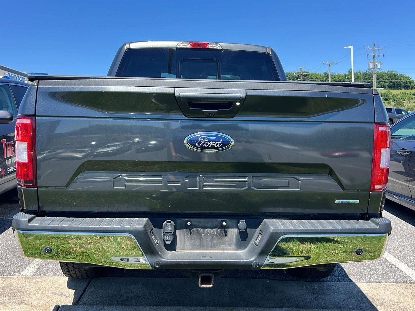Used 2018 Magnetic Ford LARIAT image 3