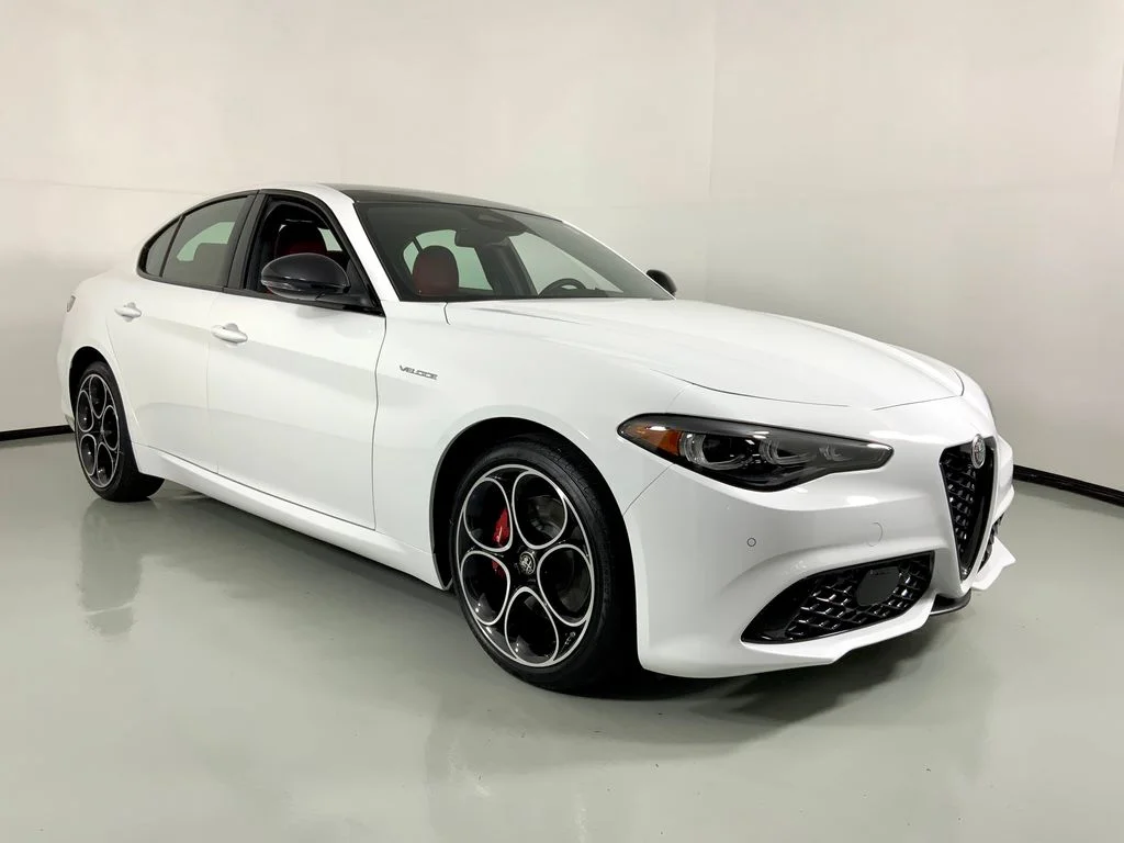 2026 Alfa Romeo Giulia Base - Photo 6