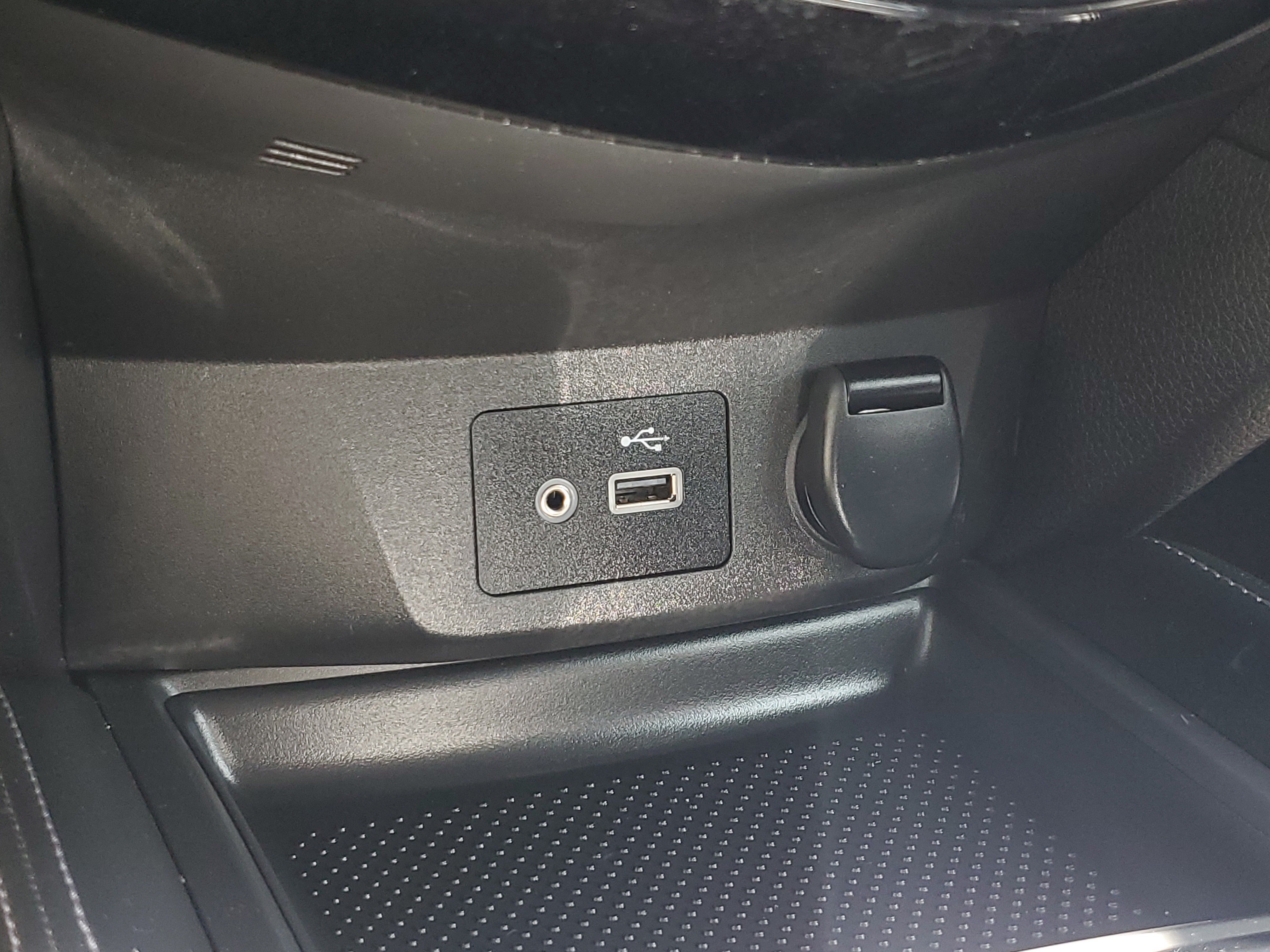 Used 2018 Gun Metallic Nissan SL image 31