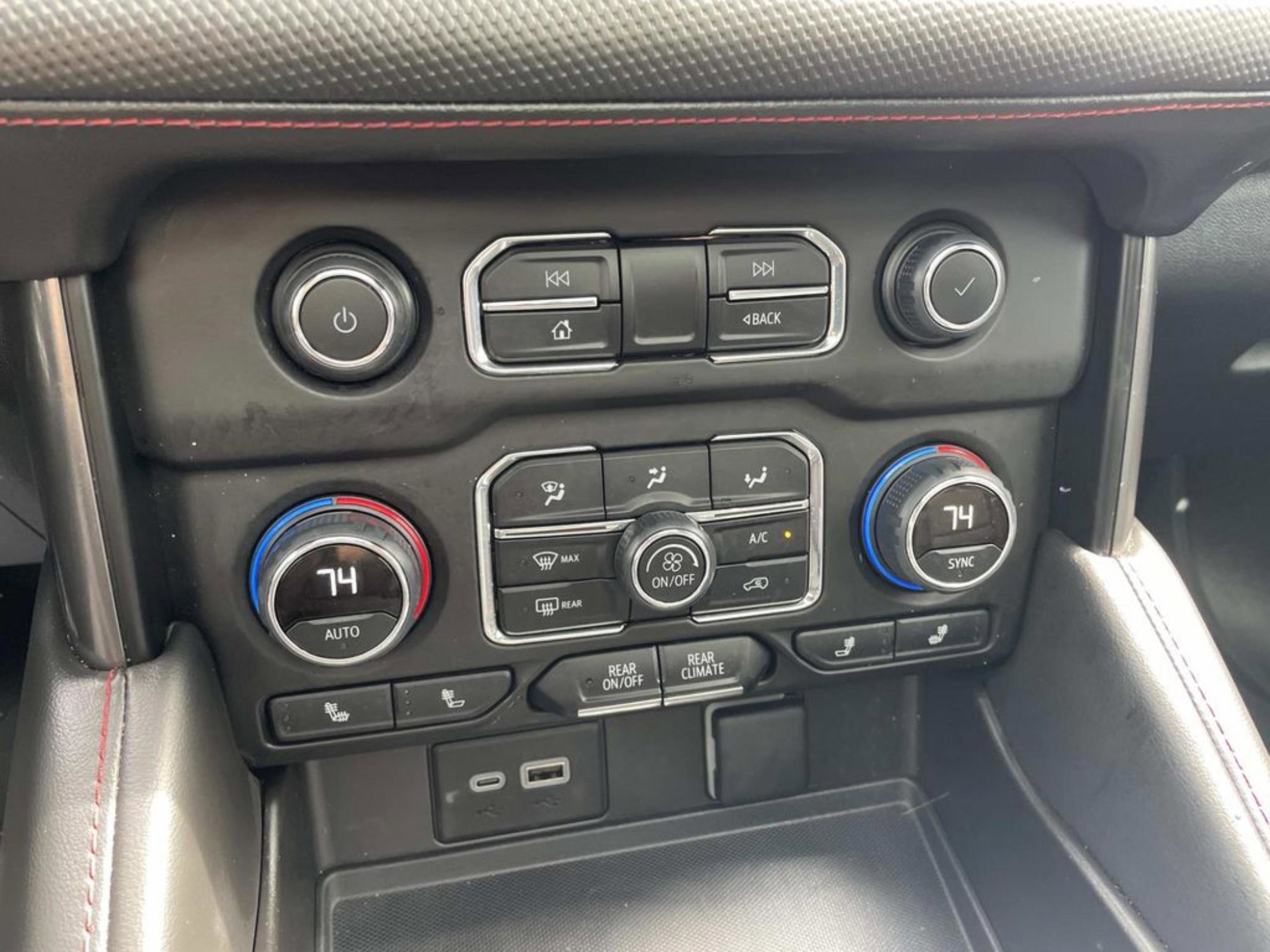 Used 2024 White Chevrolet RST image 29