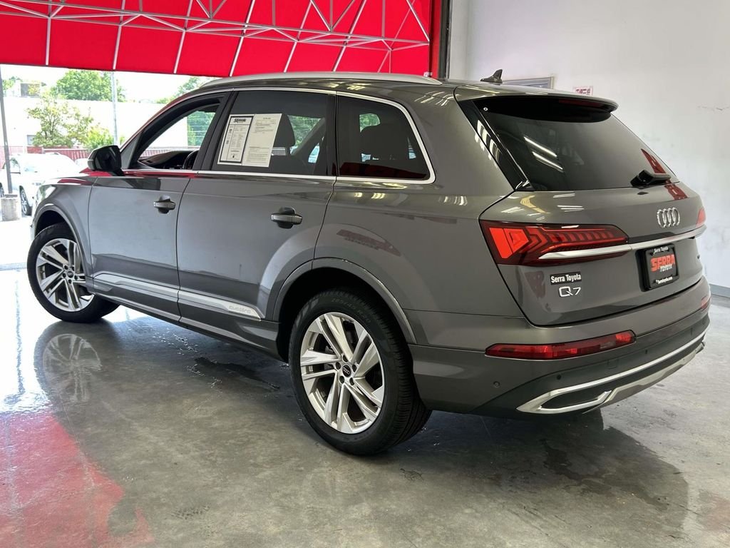 Used 2024  Audi 55 Premium Plus image 5