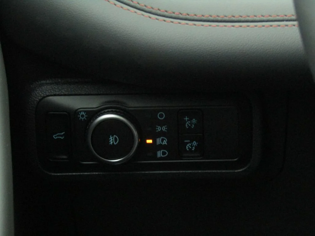 New 2026 Star White Metallic Tri-Coat Ford Active image 38