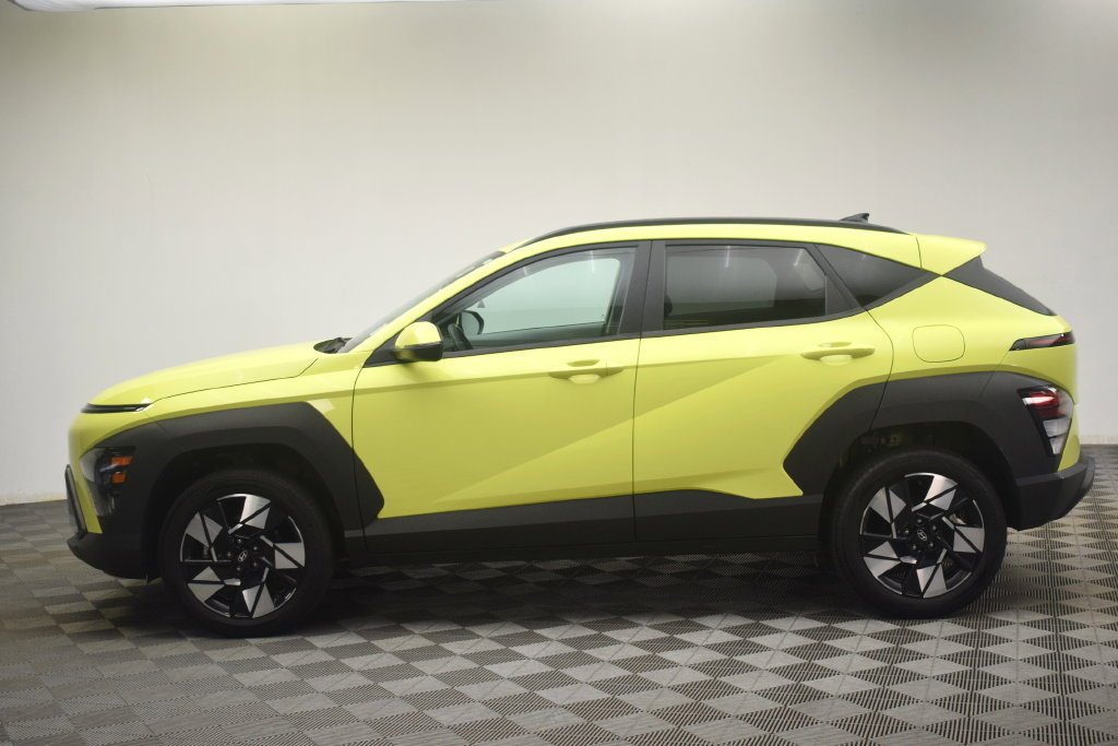 Used 2024 Neoteric Yellow Hyundai SEL image 9