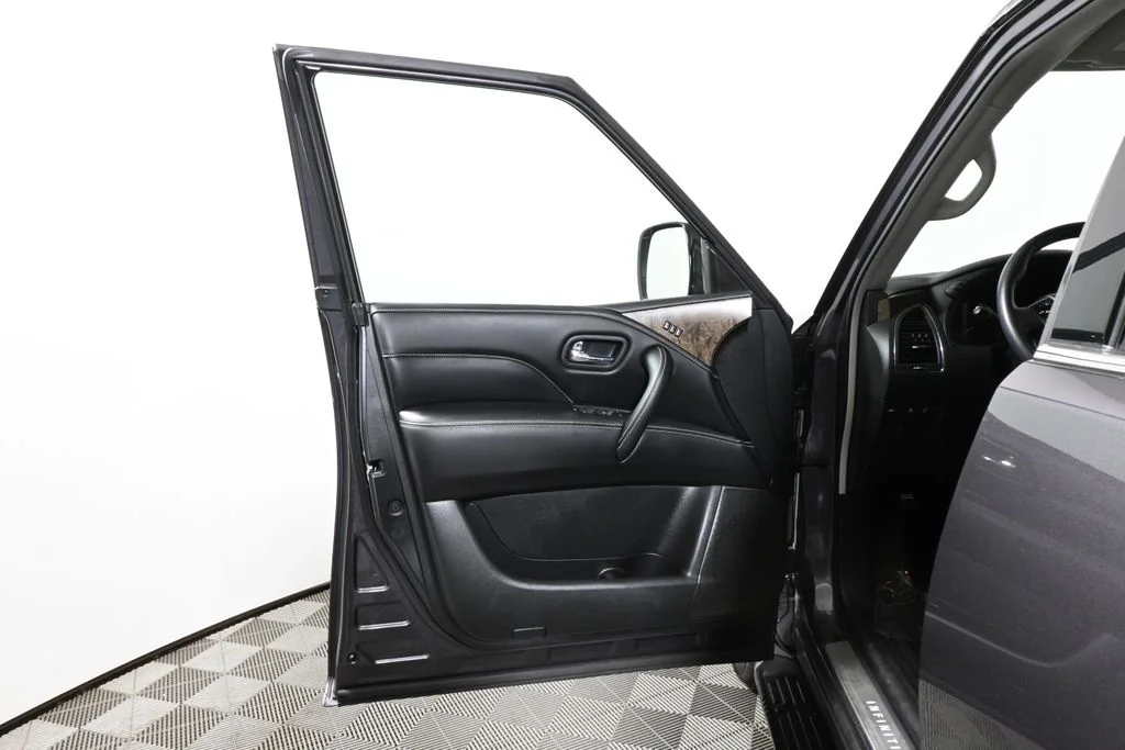 Certified Used 2023 Gray INFINITI Premium Select image 29