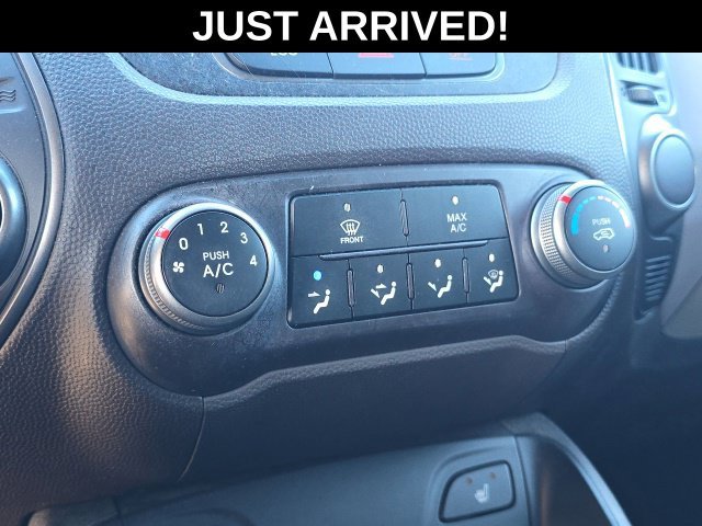 Used 2014 Gray Hyundai SE image 14