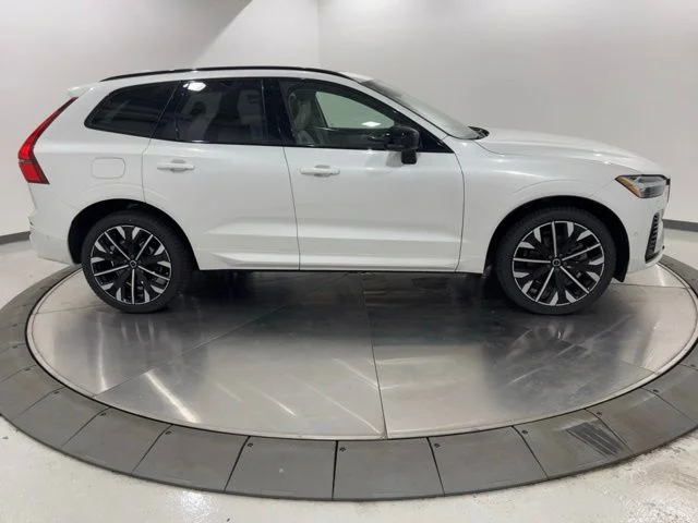 New 2026 Crystal White Volvo Ultra image 6
