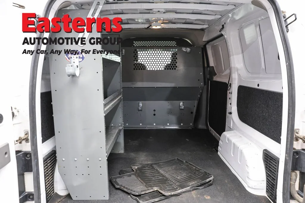 Used 2021 White Nissan SV image 9