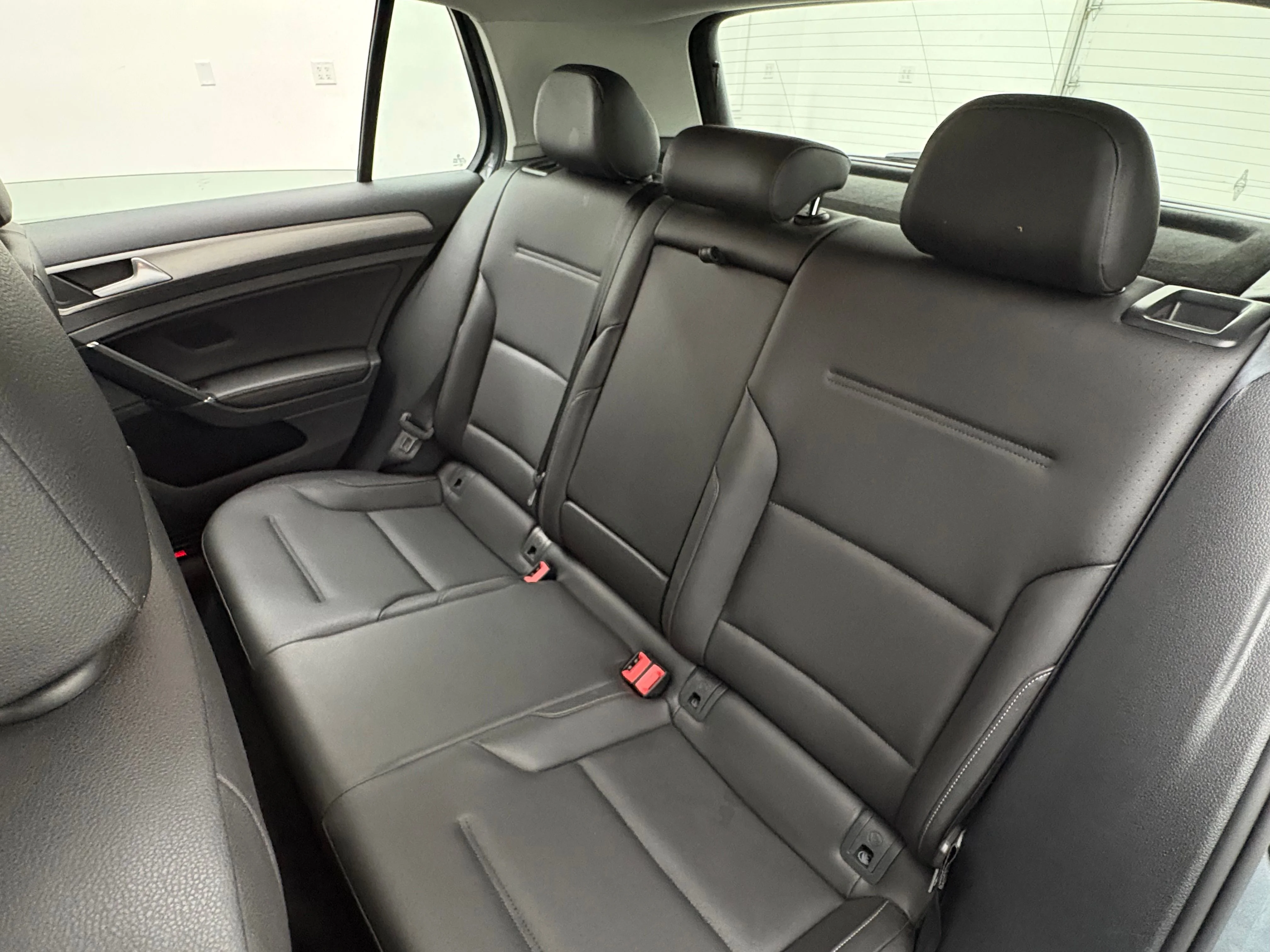 Used 2015 Platinum Gray Metallic Volkswagen TDI S 4-Door image 35