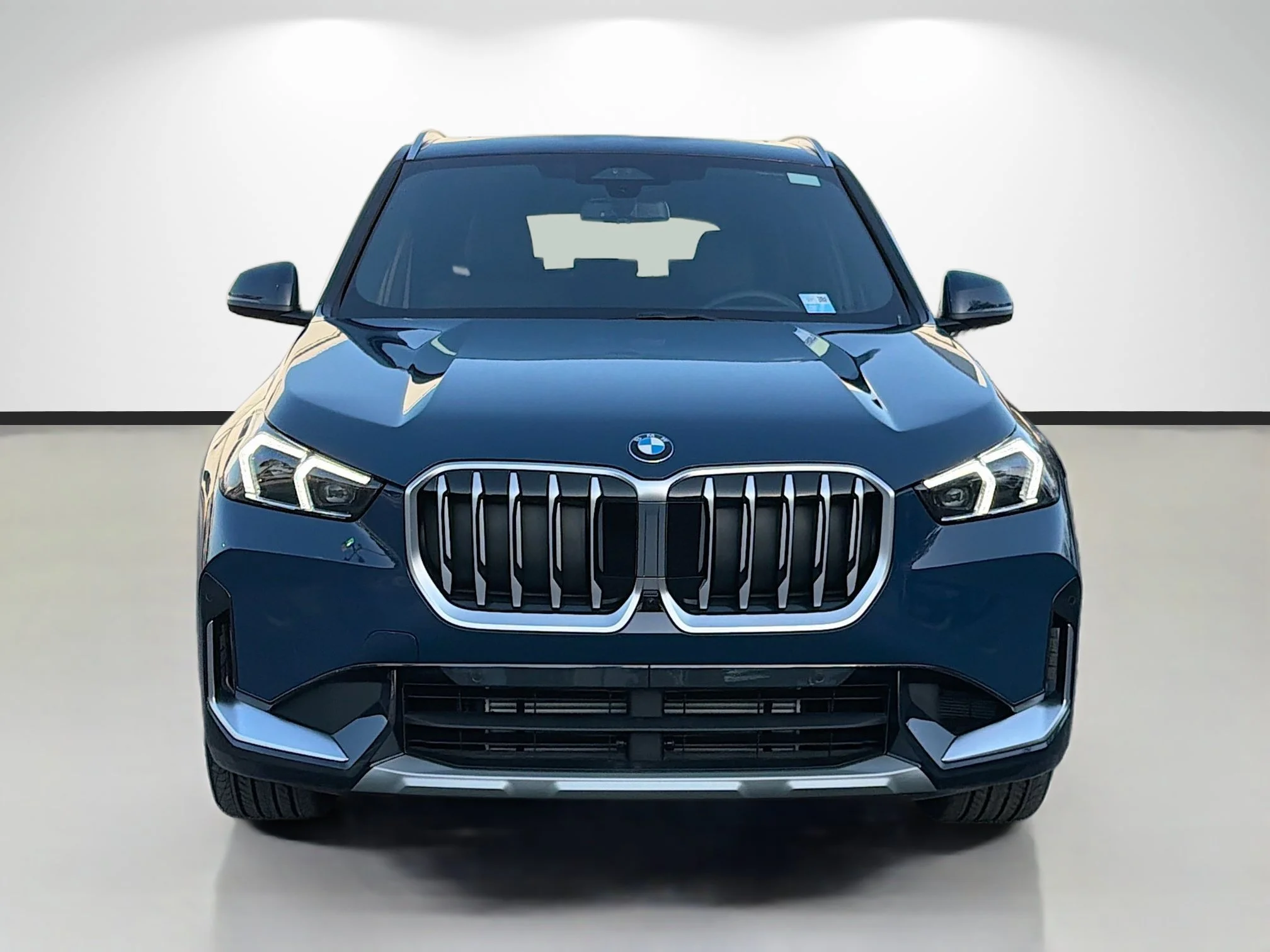 New 2026 Night Dusk Blue Metallic BMW xDrive28i image 8