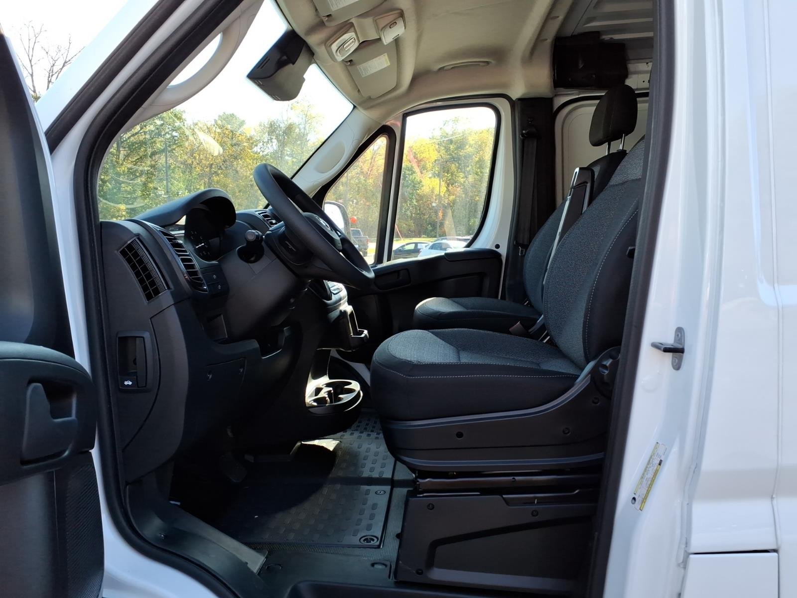 New 2027 Bright White Clearcoat RAM Tradesman image 15