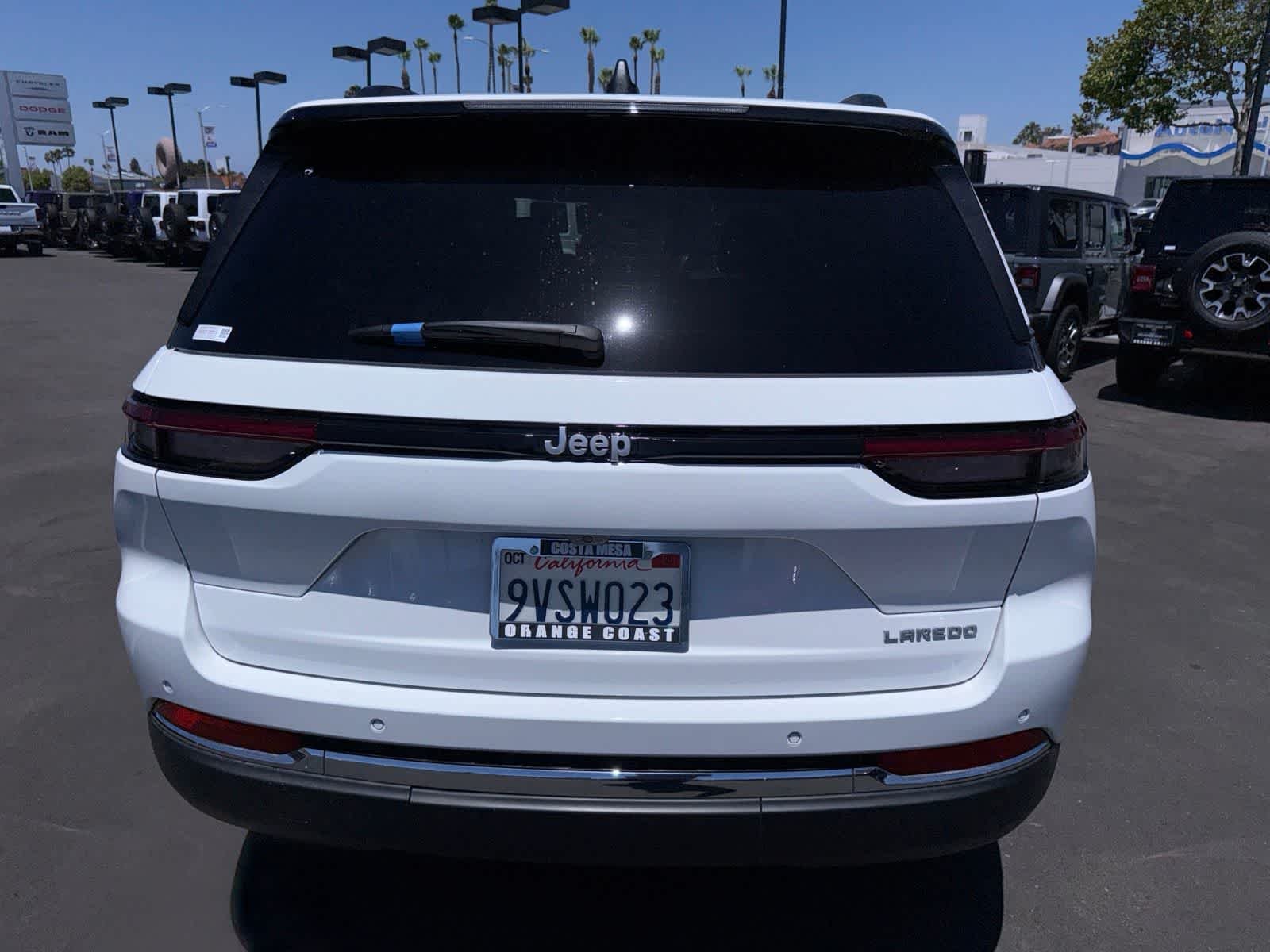 Used 2025 Bright White Clearcoat Jeep Laredo X image 17