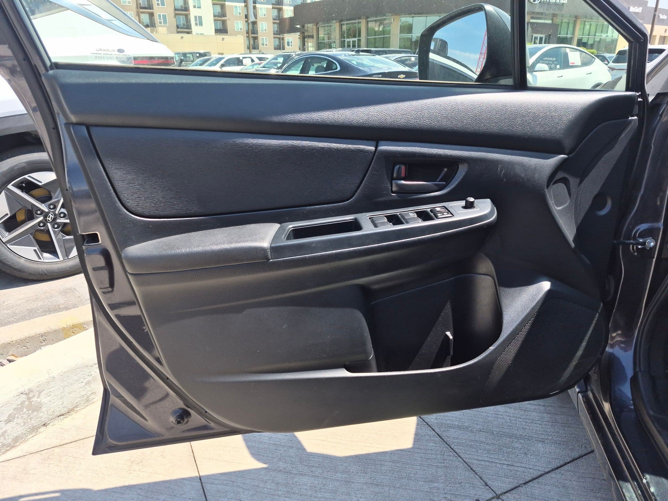 Used 2014 Dark Gray Metallic Subaru 2.0i image 15
