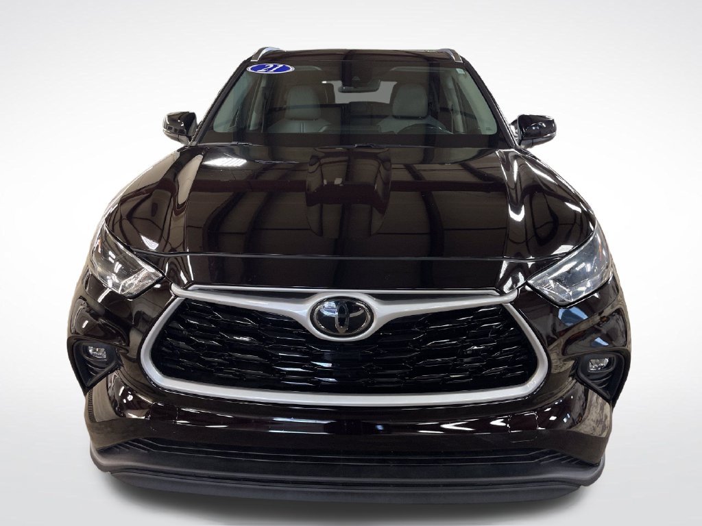 Used 2021 Brown Toyota XLE image 8