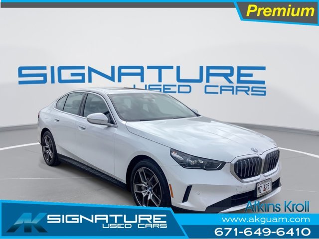 2024 BMW i5 eDrive40's photo