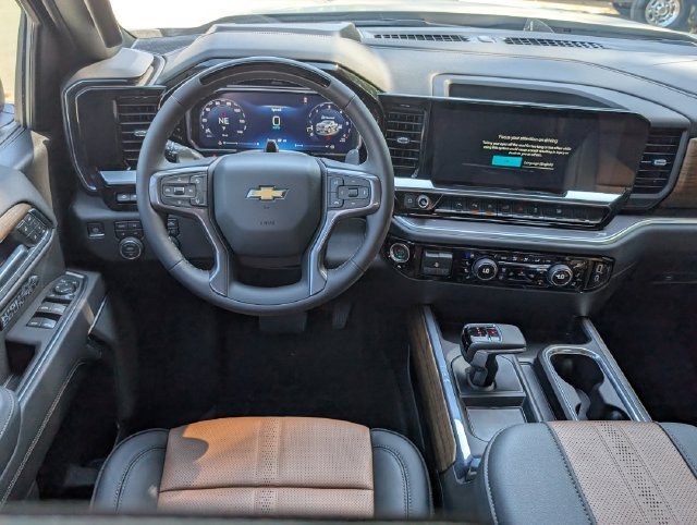 New 2026 White Sands Chevrolet High Country image 4