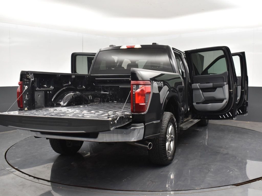 Used 2025 Black Ford XLT image 35