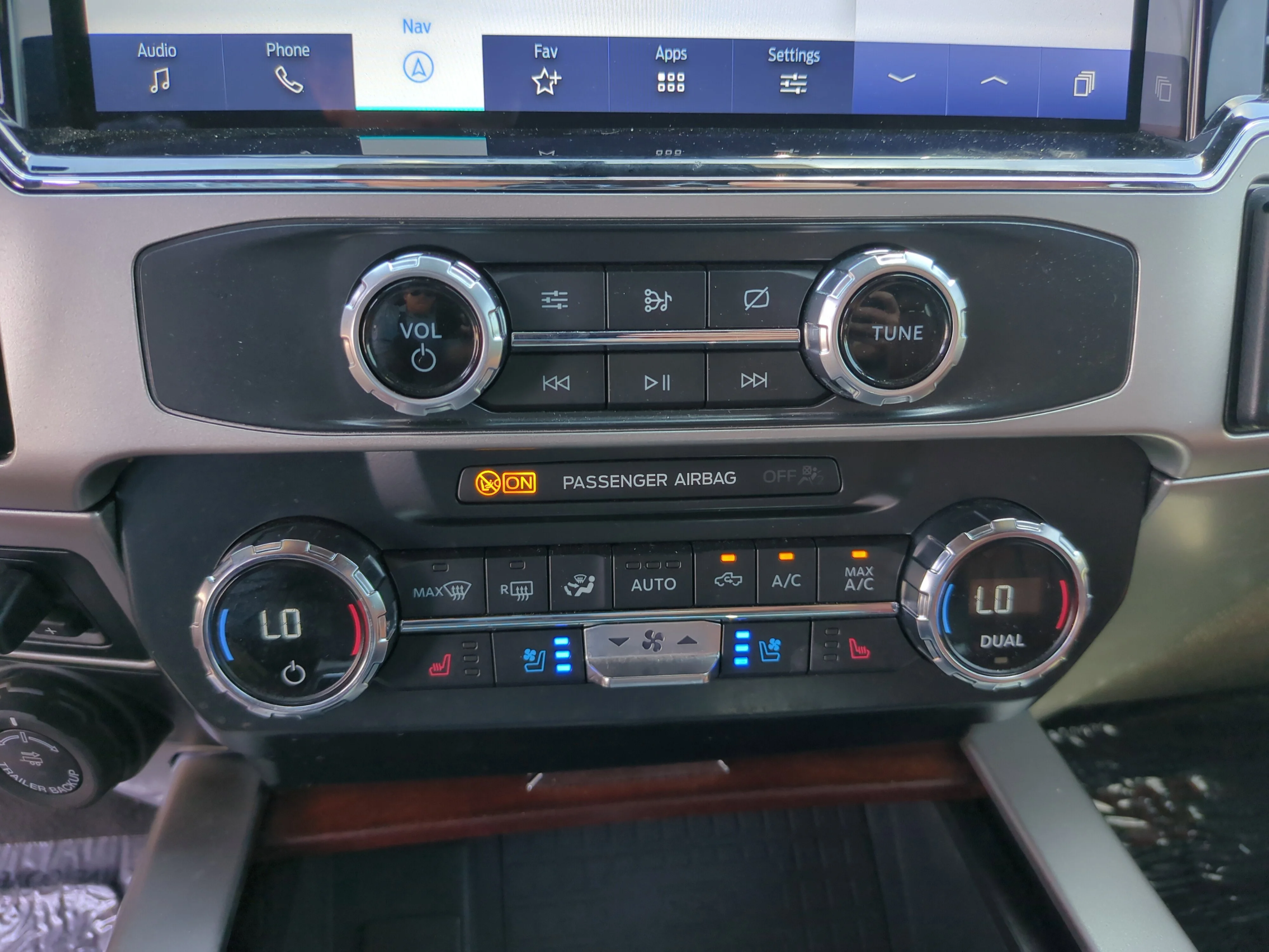 Used 2022 Agate Black Metallic Ford King Ranch image 26
