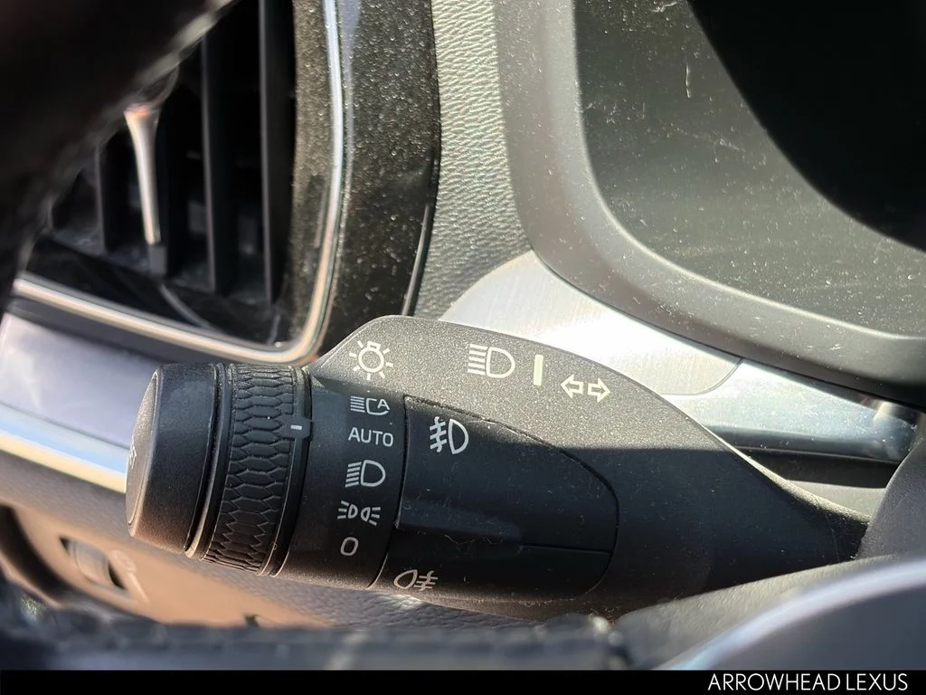 Used 2020 Gray Volvo T5 image 18