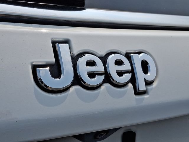 Used 2025 White Jeep Limited image 11