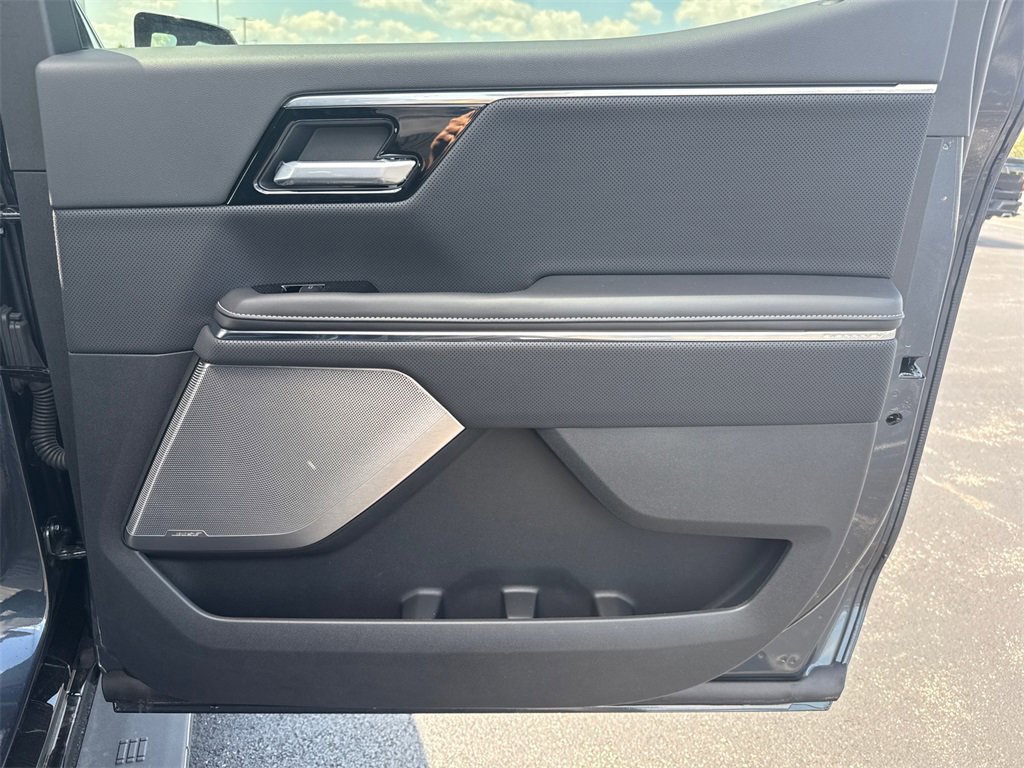 2025 GMC SIERRA - Image 35