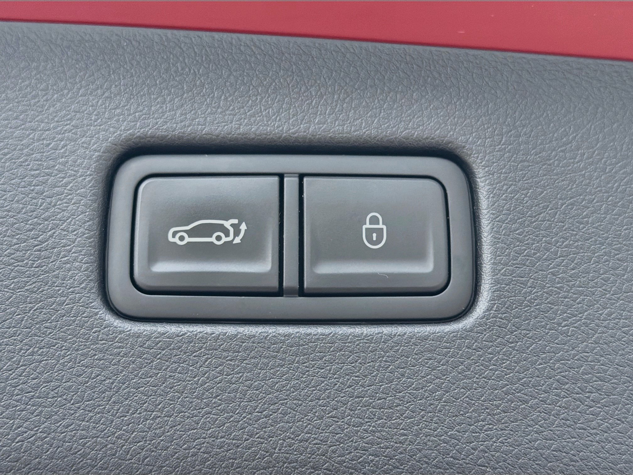 Used 2025 Mauna Red Genesis 2.5T image 13