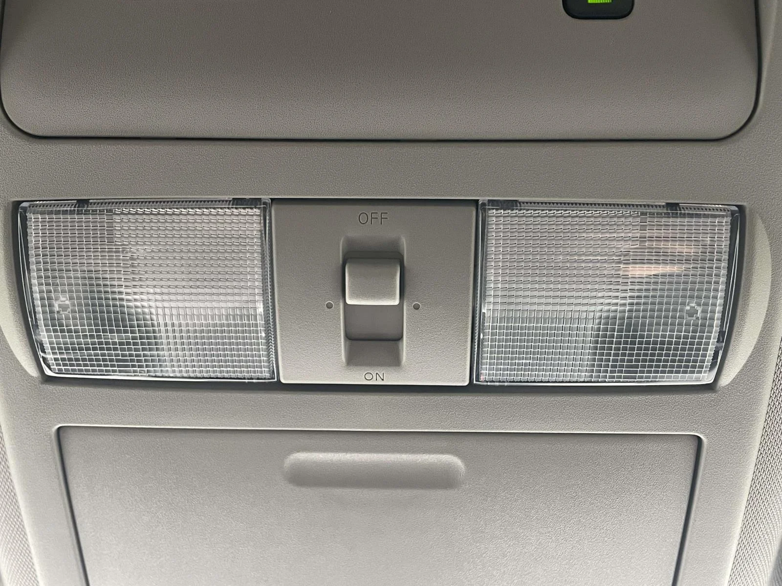 Used 2026 Glacier White Nissan S image 22