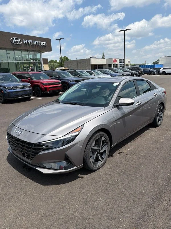 Used 2023 Silver Hyundai Limited image 2