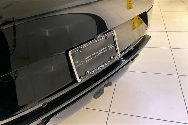 Used 2023 Black Land Rover First Edition image 27
