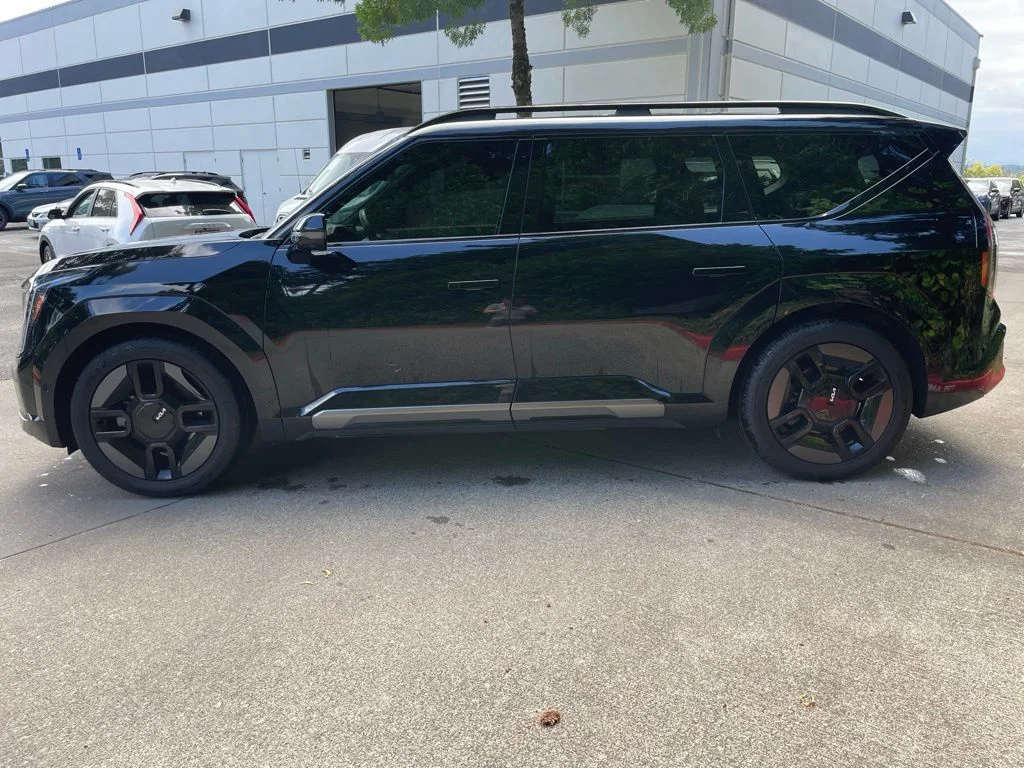 Used 2024 Aurora Black Pearl Kia GT-Line image 6