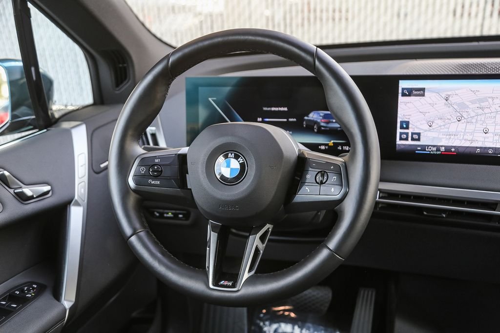 2025 BMW iX 50 - Photo 10