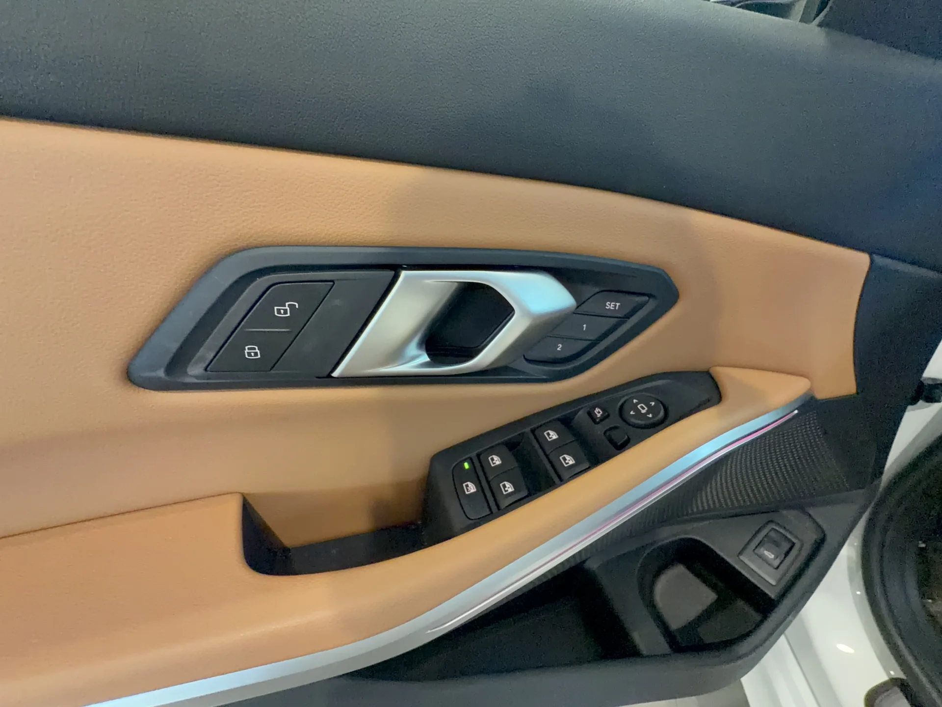 New 2025 Mineral White Metallic BMW 330i xDrive Sedan image 30