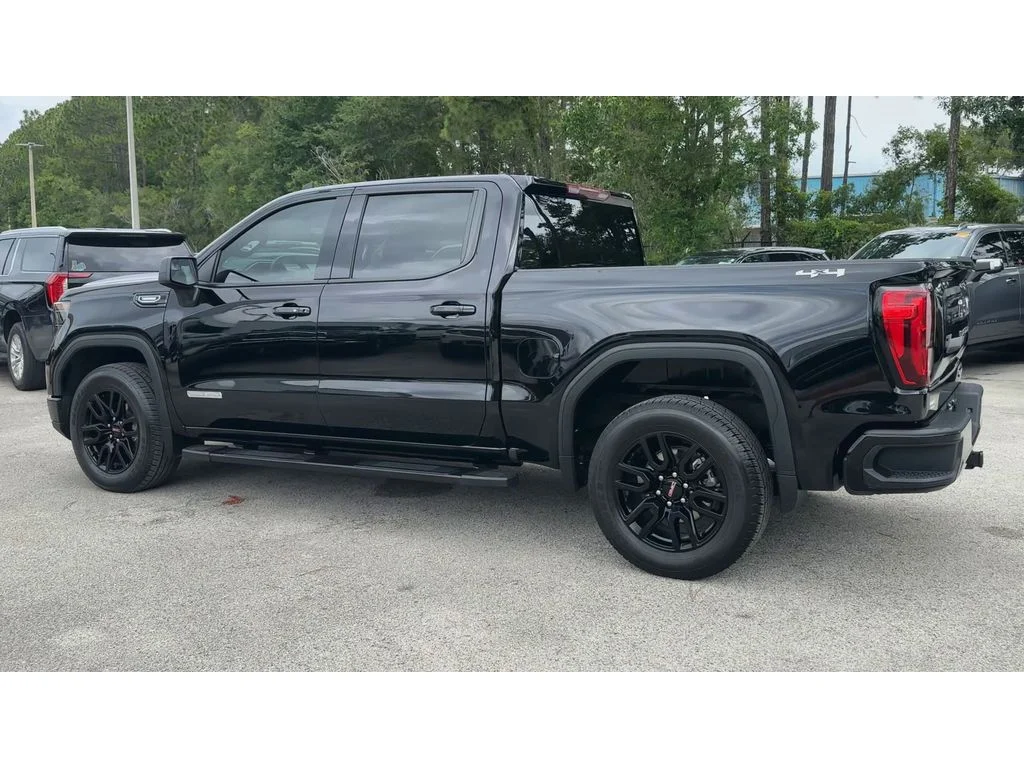 Certified Used 2025 Onyx Black GMC Elevation image 6