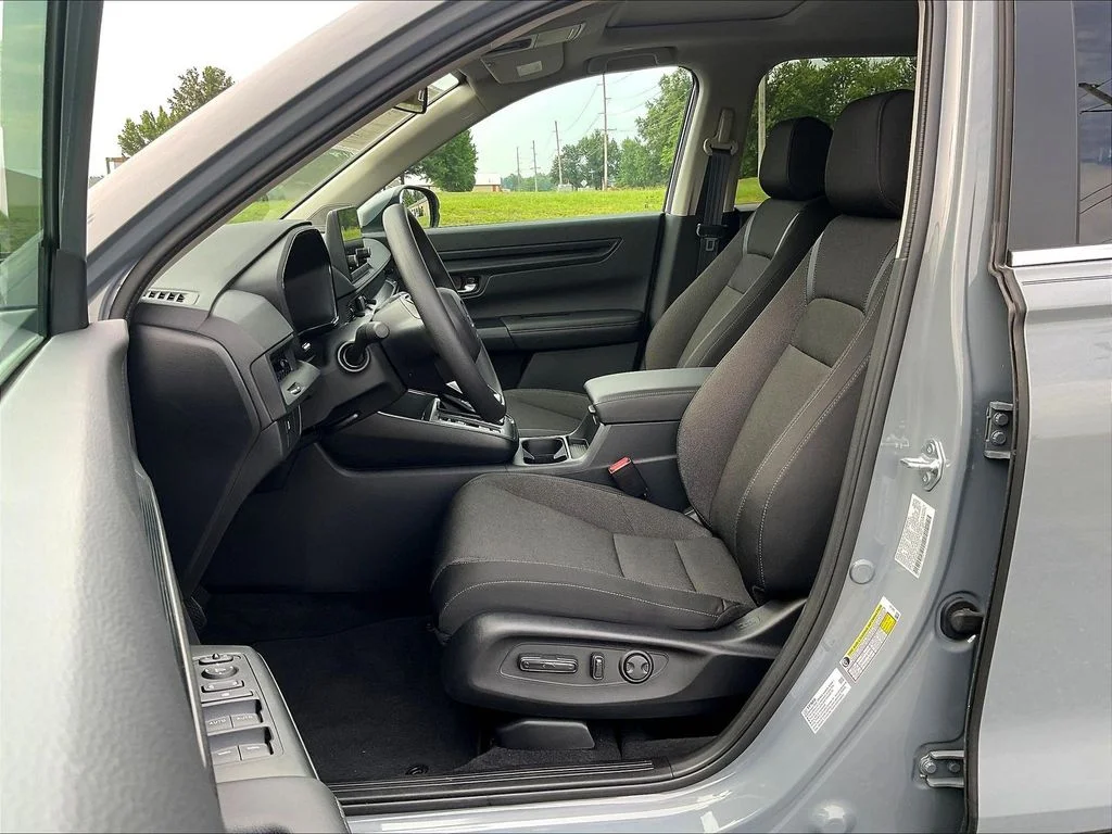 2025 Honda CR-V EX - Photo 12