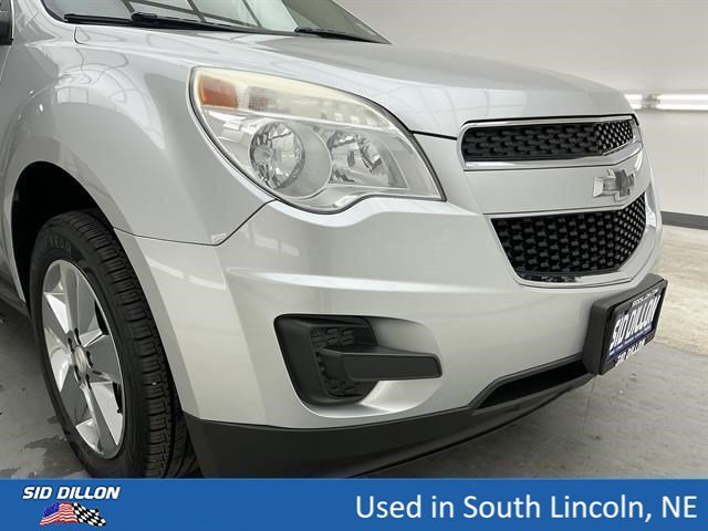 Used 2015 Silver Ice Metallic Chevrolet LT image 24