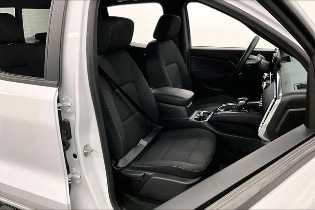 Used 2024 Summit White GMC Elevation image 8
