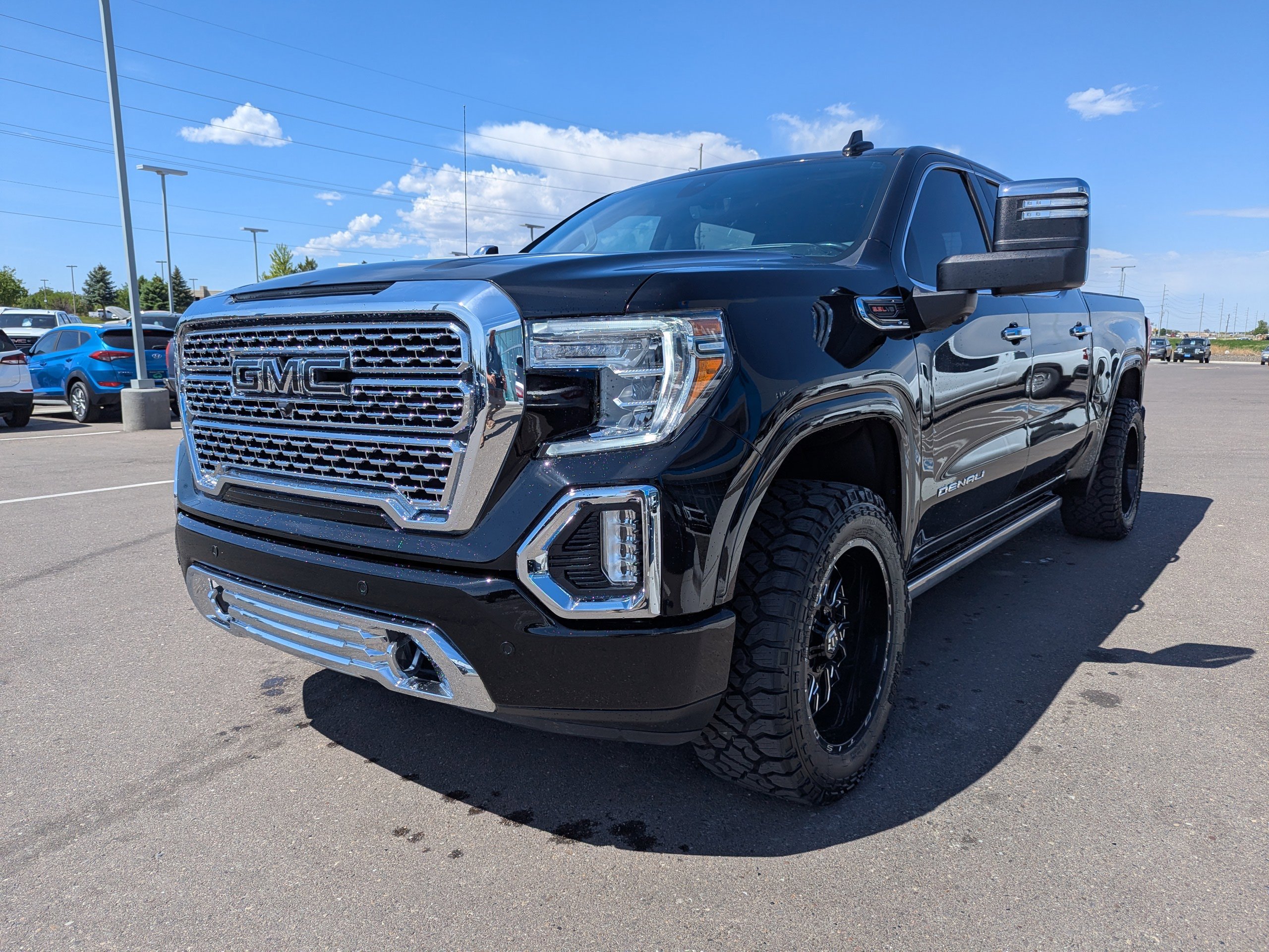 Used 2021 Black GMC Denali image 7