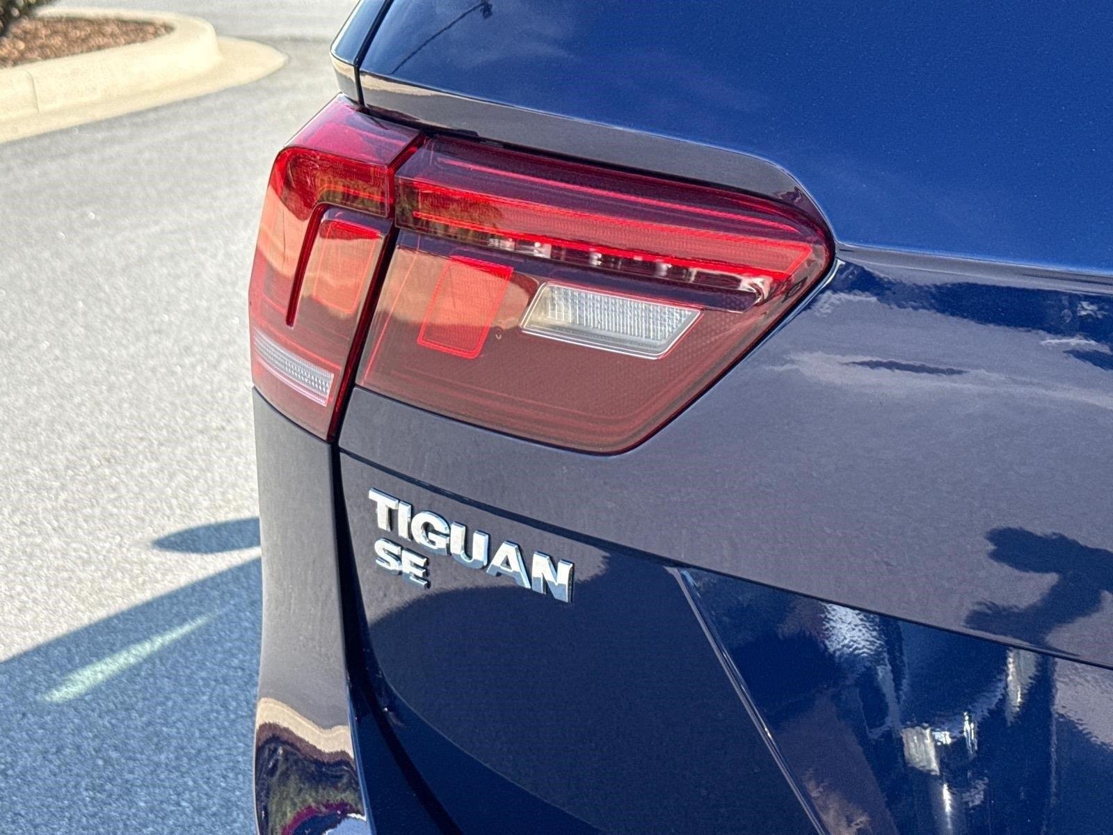 Used 2021 Atlantic Blue Metallic Volkswagen SE image 14