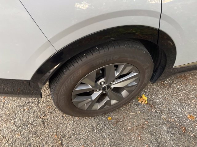 Used 2025 Gray Kia SX image 9